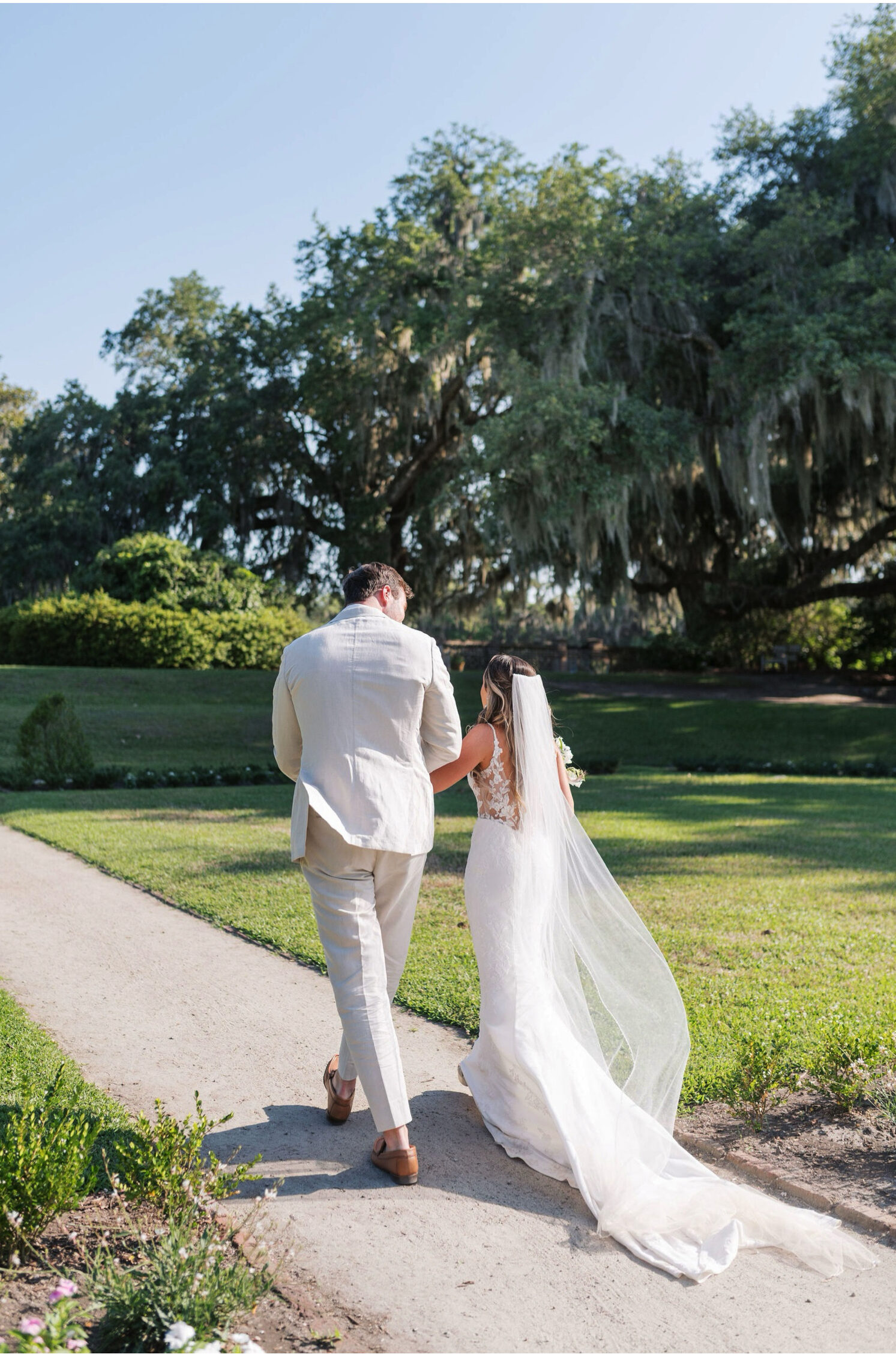 romantic garden wedding at middleton place