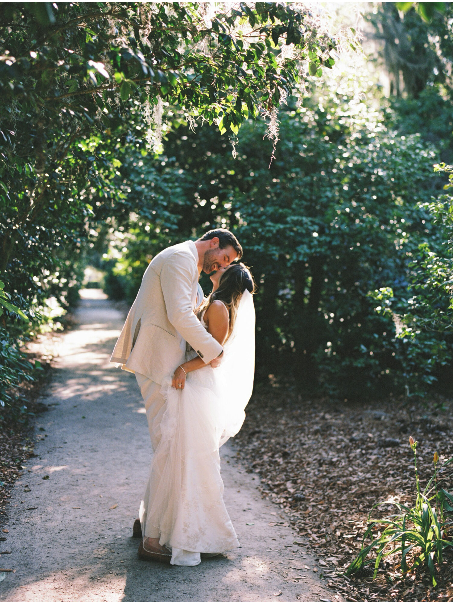 romantic garden wedding at middleton place